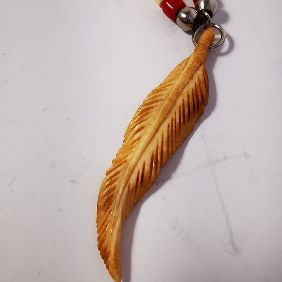 Vintage Indigenous Style Leather and Bone Feather Necklace - Picture 5 of 17
